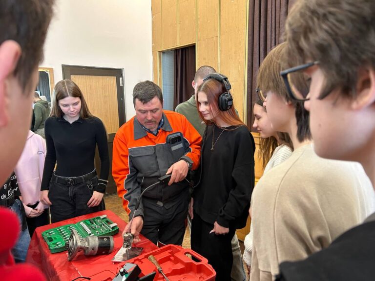 633464420_1424769502995312_3256132738721939676_n